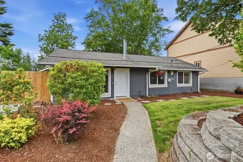 851 Pierce Ave NE, Renton, WA 98056