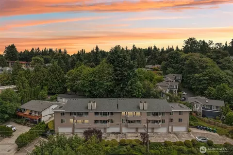 11430 99th Pl NE #7, Kirkland, WA 98033