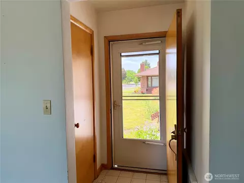 511 E 2nd Ave, Odessa, WA 99159 photo 5