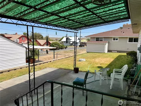 511 E 2nd Ave, Odessa, WA 99159 photo 4