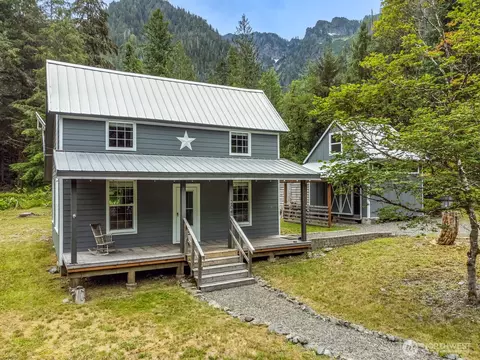 204 Whitton Ave, Granite Falls, WA 98252