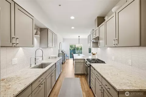17432 Bothell Way NE #B-307, Bothell, WA 98011 photo 8