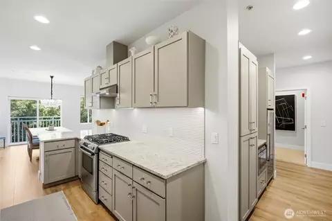 17432 Bothell Way NE #B-307, Bothell, WA 98011 photo 10