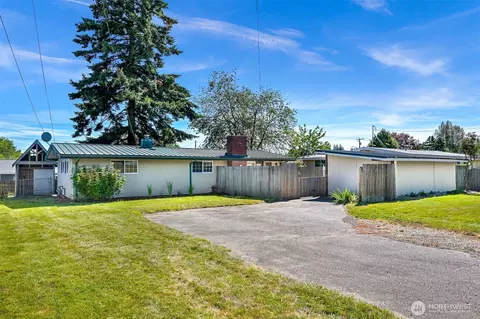 2267 Hawthorne St, Ferndale, WA 98248