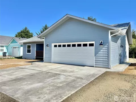382 S Wynoochee Dr SW, Ocean Shores, WA 98569