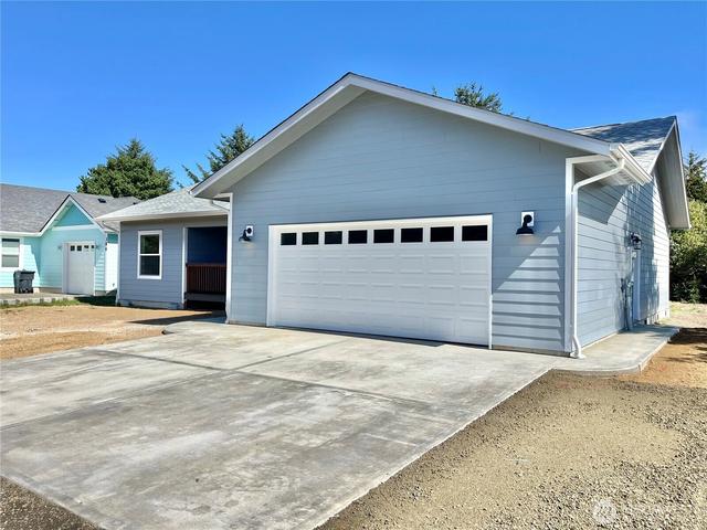 382 S Wynoochee Dr SW, Ocean Shores, WA 98569