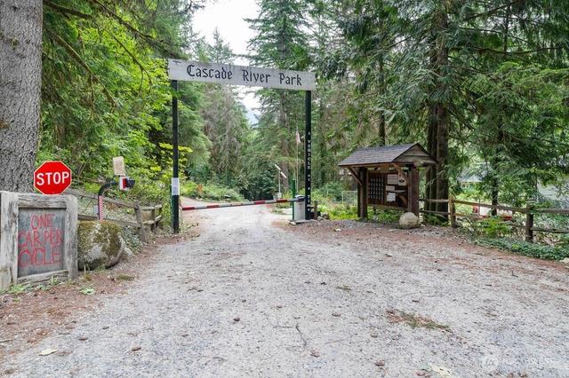 872 High Ridge Dr, Marblemount, WA 98267