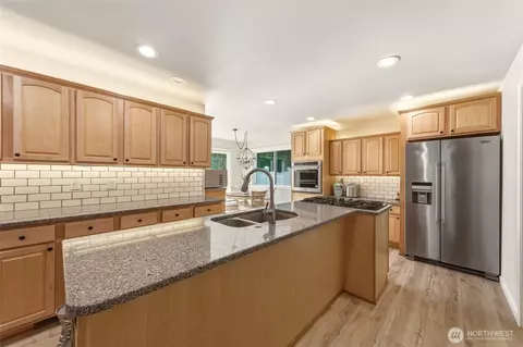 956 SE Garrison Dr, College Place, WA 99324