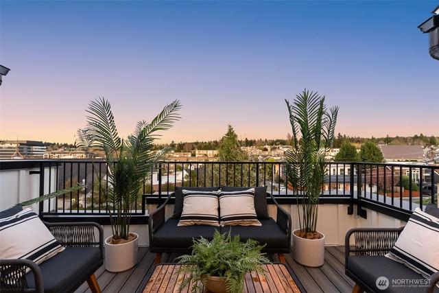 116 D 2nd St S #D, Kirkland, WA 98033