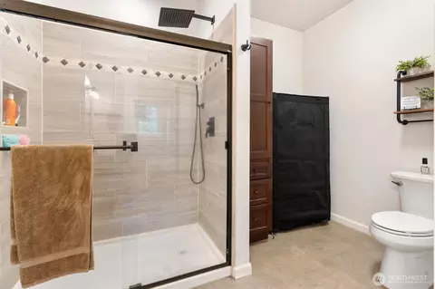 Bath - 179 Wallace, Chehalis, WA 98532 photo 1 of 3
