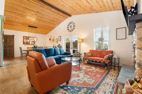 Living - 179 Wallace, Chehalis, WA 98532 photo 4 of 4