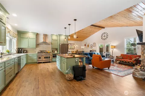 Kitchen - 179 Wallace, Chehalis, WA 98532 photo 1 of 6