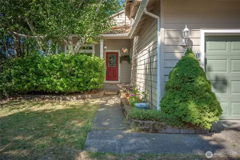 4721 Parkside Dr SE, Lacey, WA 98503