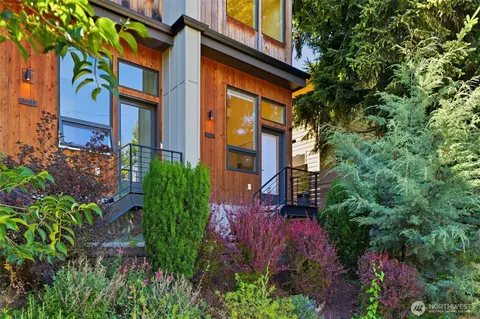 3645 22nd Ave W #G, Seattle, WA 98199