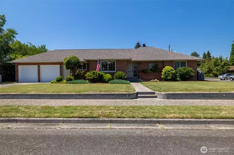 727 K St, Centralia, WA 98531
