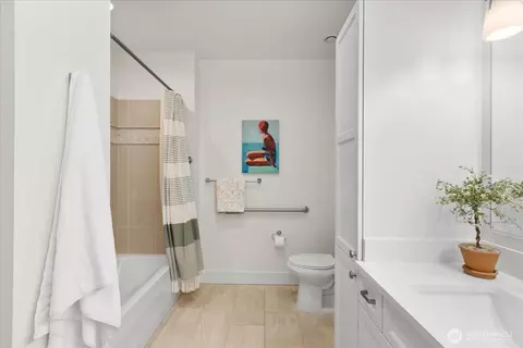 Bath - 45 Pine St #101, Edmonds, WA 98020 photo 3 of 3