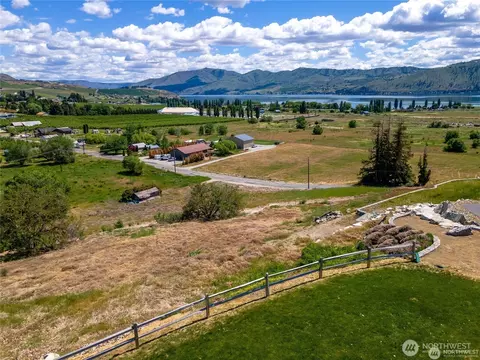 410 Proctor Blvd, Manson, WA 98831