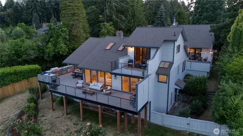 2827 Moorelands Dr NW, Gig Harbor, WA 98335