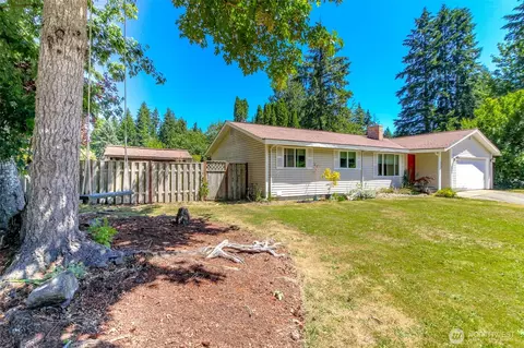 737 NW Firglade Dr, Bremerton, WA 98311