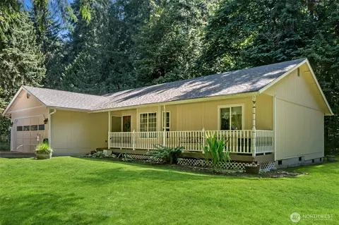 21827 Crest Ln SE, Yelm, WA 98597