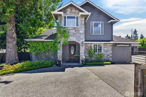 2203 22nd St, Anacortes, WA 98221