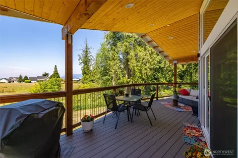 Exterior - 4919 G Loop Rd, Bow, WA 98232 photo 6 of 8