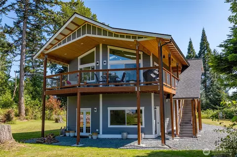 Exterior - 4919 G Loop Rd, Bow, WA 98232 photo 4 of 8