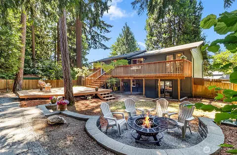 10716 127th Ave NE, Kirkland, WA 98033