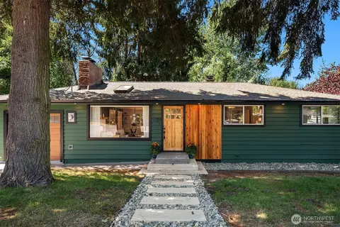 6359 18th Ave SW, Seattle, WA 98106