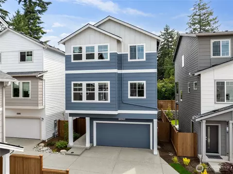 1121 138th Pl SW, Lynnwood, WA 98087