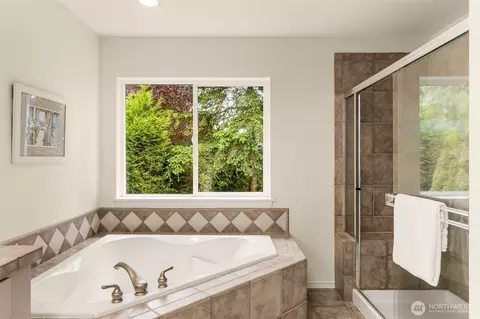 Bath - 4416 239th Pl SE, Bothell, WA 98021 photo 1 of 3