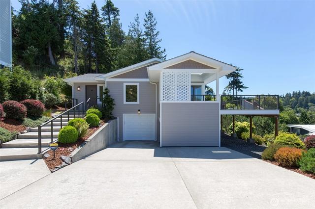 172 Sea View Dr, Port Angeles, WA 98362