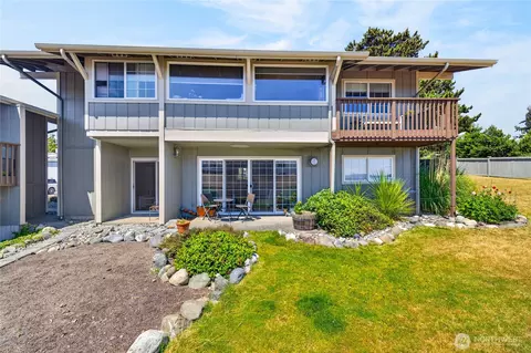 1710 Skyline Way #101, Anacortes, WA 98221