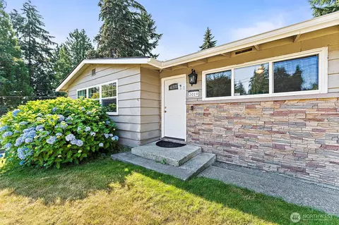 2019 SW 317th Pl, Federal Way, WA 98023