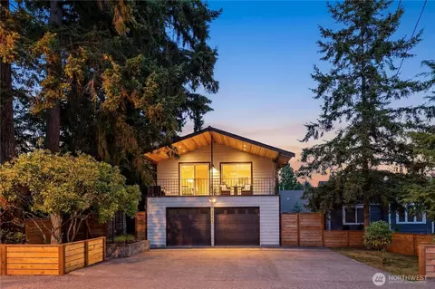 12544 25th Ave NE, Seattle, WA 98125