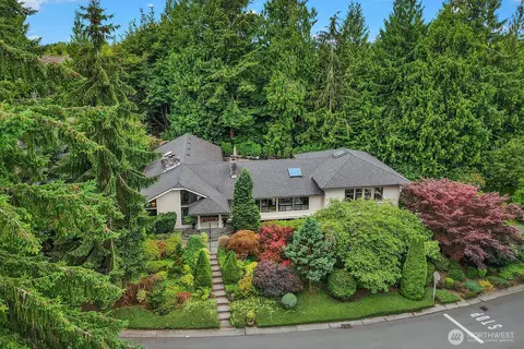 2725 Sahalee Dr W, Sammamish, WA 98074