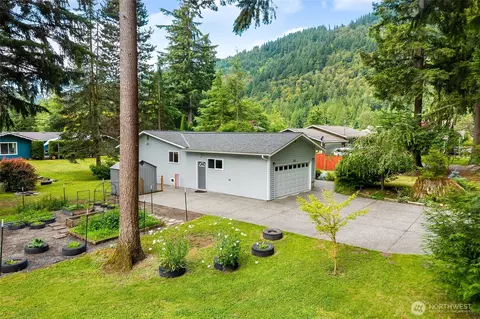 3031 Ridgeview Dr, Sedro Woolley, WA 98284