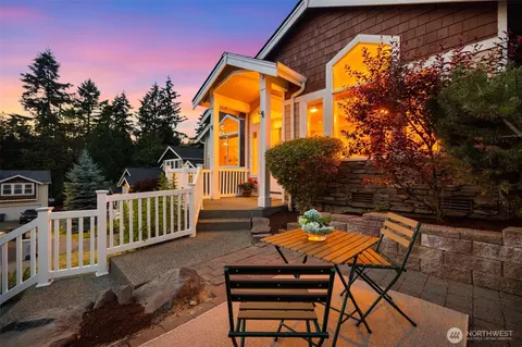 1756 Monroe Ave NE, Renton, WA 98056