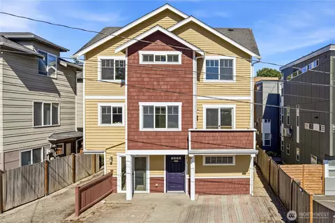 5013 40th Ave NE, Seattle, WA 98105