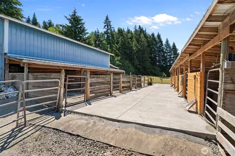 Exterior - 134 Macomber Rd, Chehalis, WA 98532 photo 7 of 16