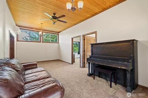 Living - 134 Macomber Rd, Chehalis, WA 98532 photo 1 of 3