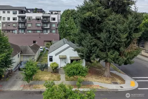 75 Williams Ave S, Renton, WA 98057