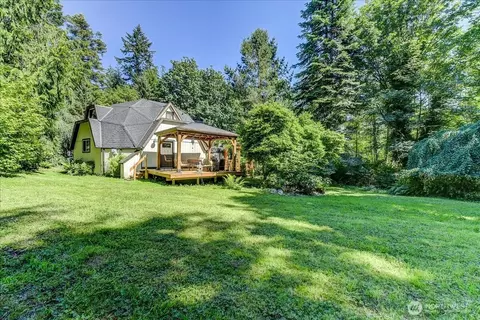 3971 SE Camano Dr, Camano Island, WA 98282