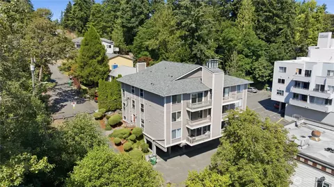 2334 NE 102nd St #202, Seattle, WA 98125