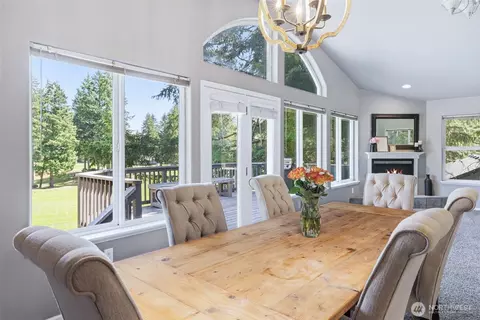 Dining - 191 E Vine Maple Ln, Union, WA 98592 photo 1 of 4