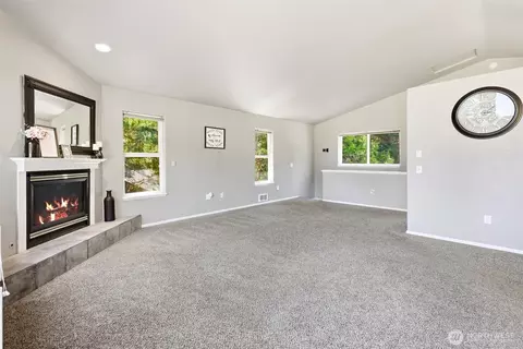 Living - 191 E Vine Maple Ln, Union, WA 98592 photo 1 of 4