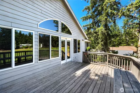 Exterior - 191 E Vine Maple Ln, Union, WA 98592 photo 7 of 7