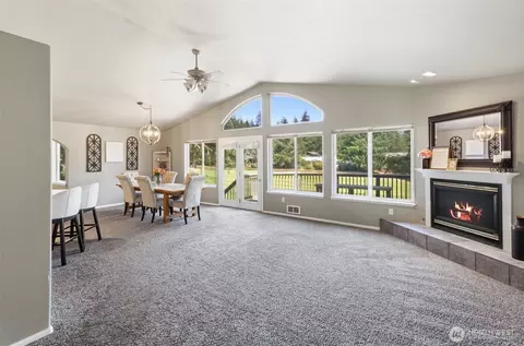 Living - 191 E Vine Maple Ln, Union, WA 98592 photo 2 of 4
