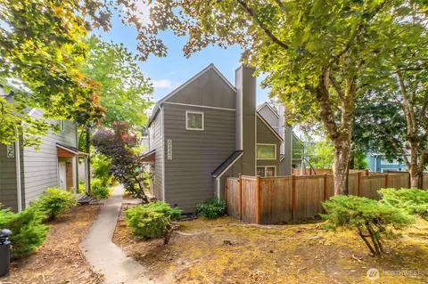 8442 26th Ave SW #A, Seattle, WA 98106