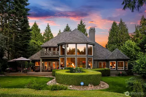 8607 Great Horned Owl Ln, Blaine, WA 98230